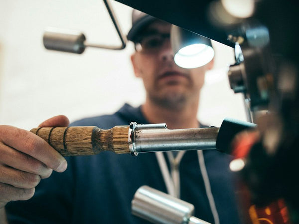 Temperguss vs. Aluminium: Welches Material ist besser für Kleiderstangen?