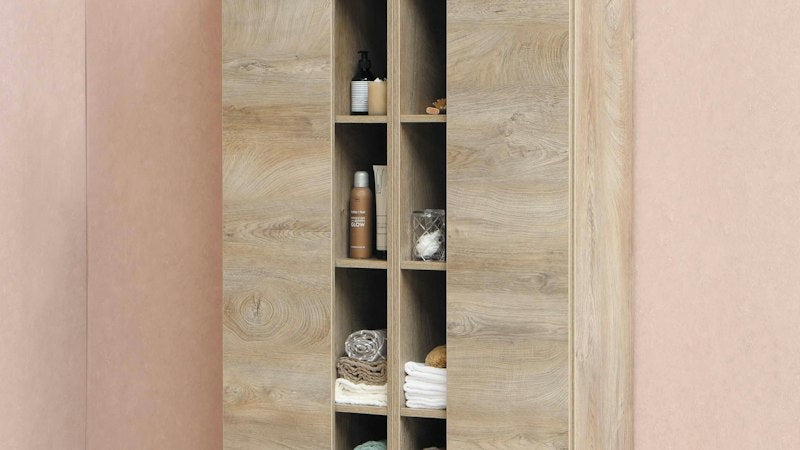 Modulares Regalsystem mit Büchern und Pflanzen